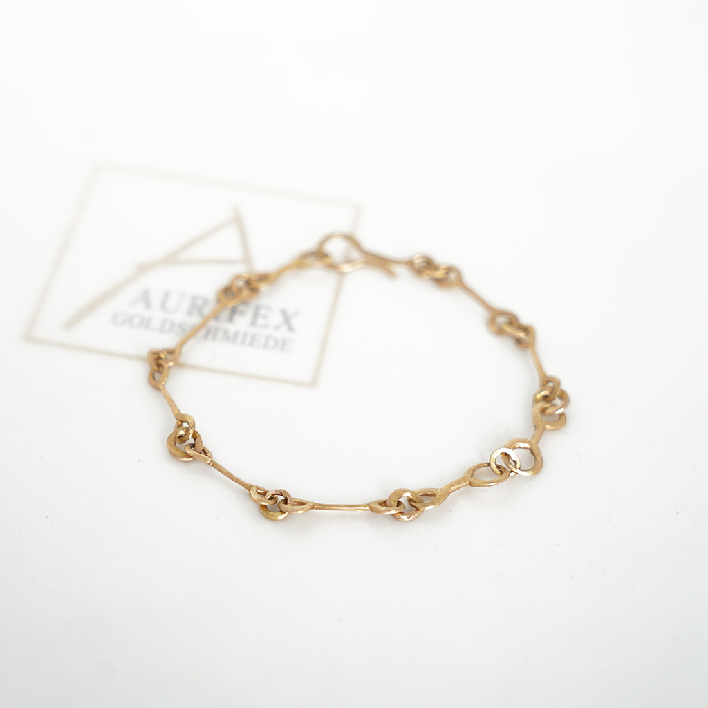 Aurifex Goldschmiede Koblenz Armband aus der Kollektion PUR in Rotgold