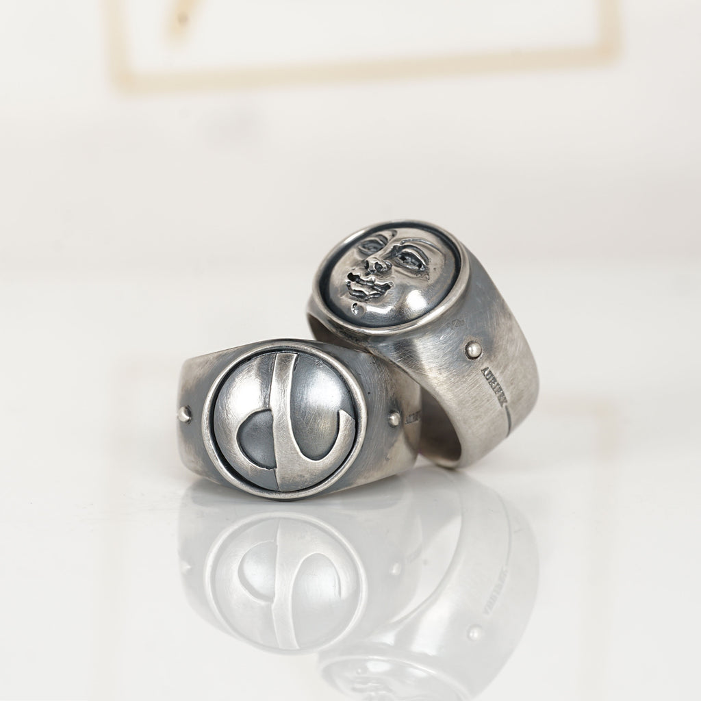 Aurifex Goldschmiede Koblenz Ring aus der Kollektion Männerschmuck in Silber mit Initial