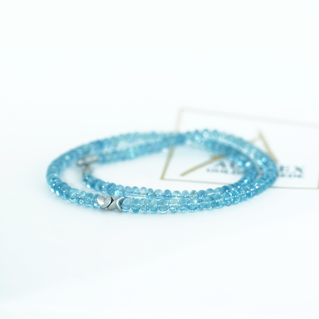 Aurifex Goldschmiede Koblenz Kette aus Aquamarin und Platin aus der Kollektion Feine Form