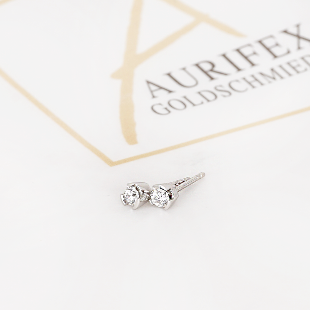 Aurifex Goldschmiede Koblenz Ohrstecker aus der Kollektion Facettenreich in Platin mit Brillant