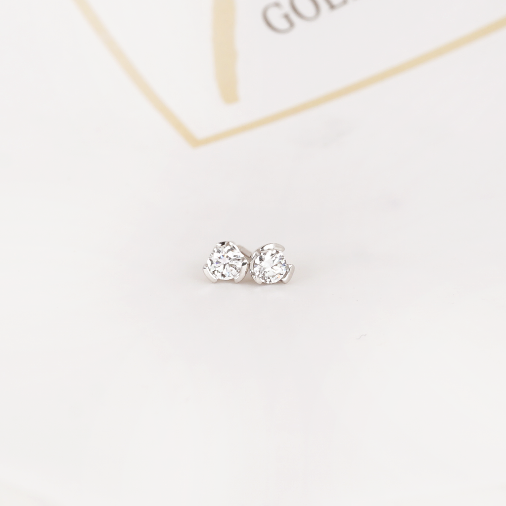 Aurifex Goldschmiede Koblenz Ohrstecker aus der Kollektion Facettenreich in Platin mit Brillant