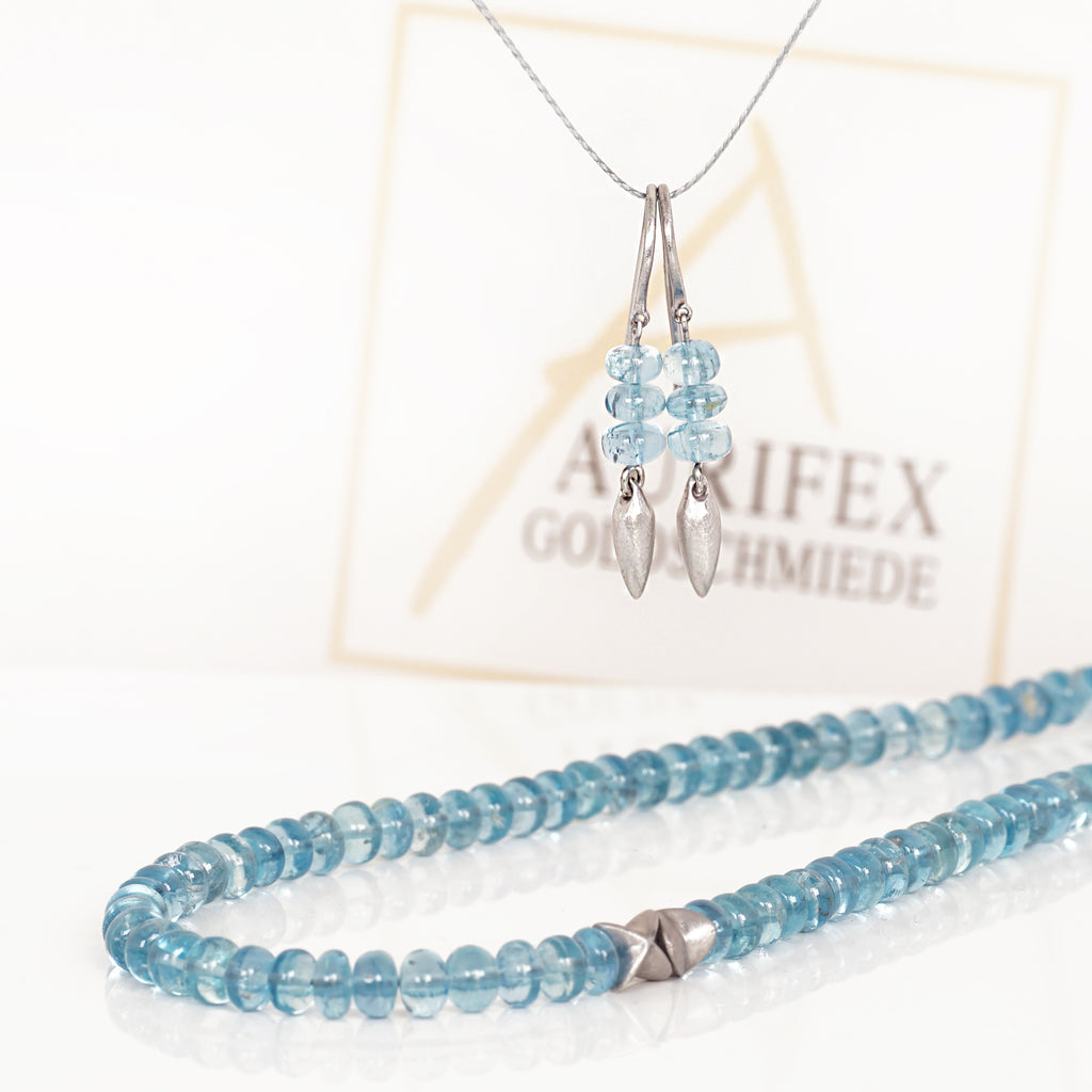 Aurifex Goldschmiede Koblenz Ohrringe aus der Kollektion Unikat in Platin mit Aquamarin