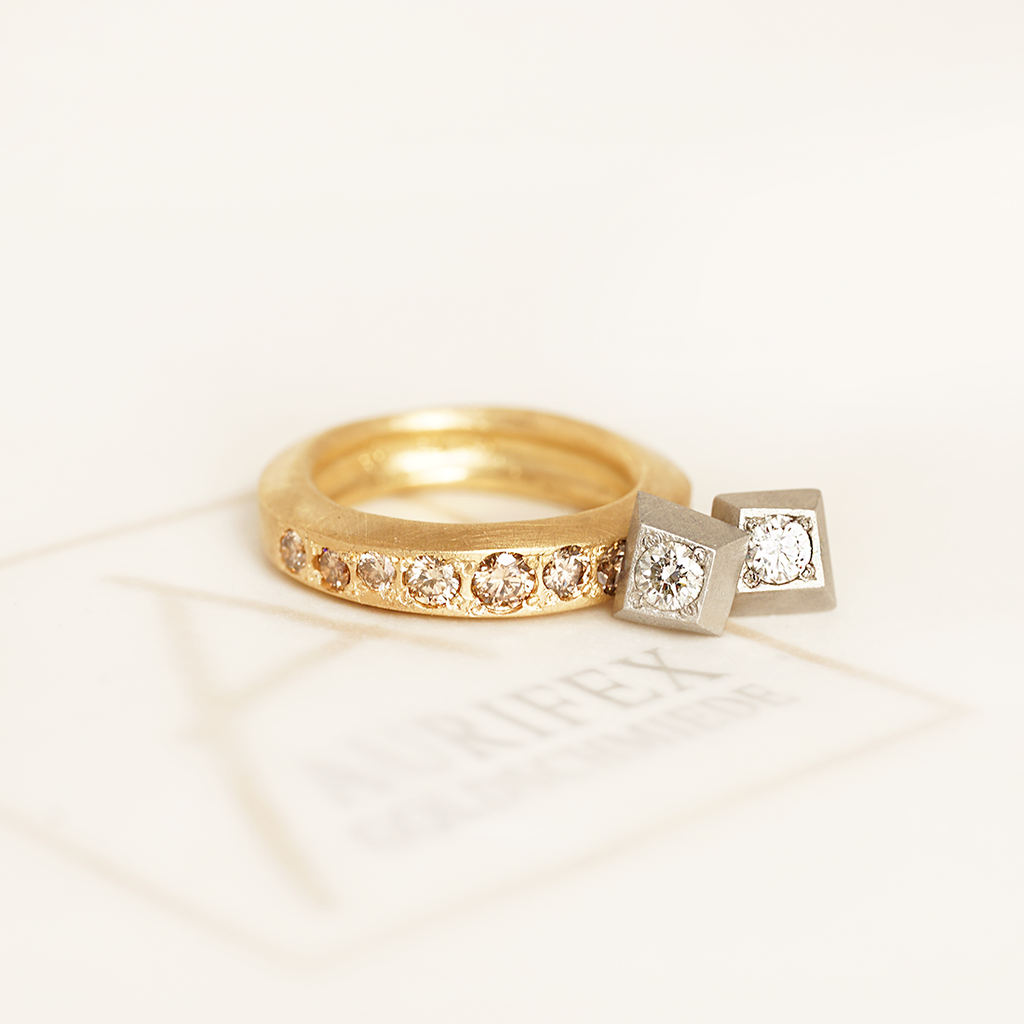 Aurifex Goldschmiede Koblenz Ringe aus der Kollektion PUR in Gelbgold mit Brillanten