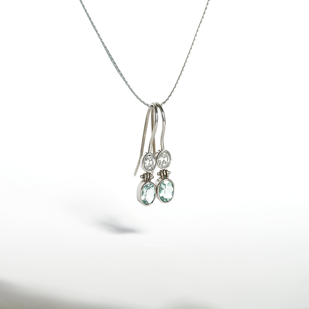 Aurifex Goldschmiede Koblenz Ohrringe aus der Kollektion Unikat in Platin mit Vanadium Beryll und Diamant