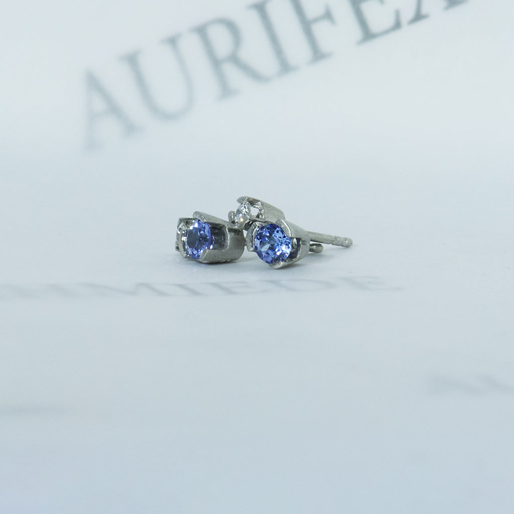 Aurifex Goldschmiede Koblenz Ohrstecker aus Platin mit Tansanit und Brillant
