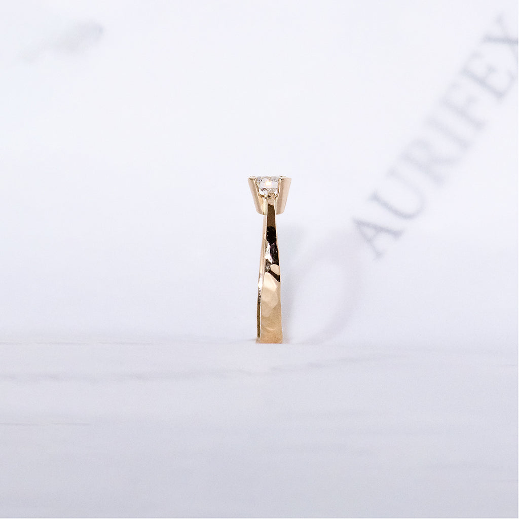 Aurifex Goldschmiede Koblenz Ring aus der Kollektion Facettenreich in Rotgold mit Brillant