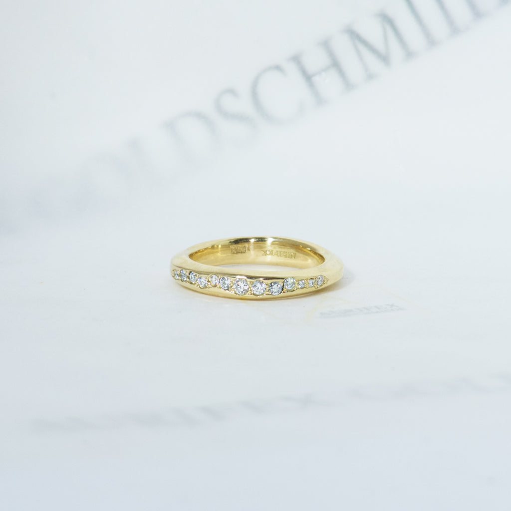 Aurifex Goldschmiede Koblenz Ring aus der Kollektion PUR in Gelbgold mit Brillanten