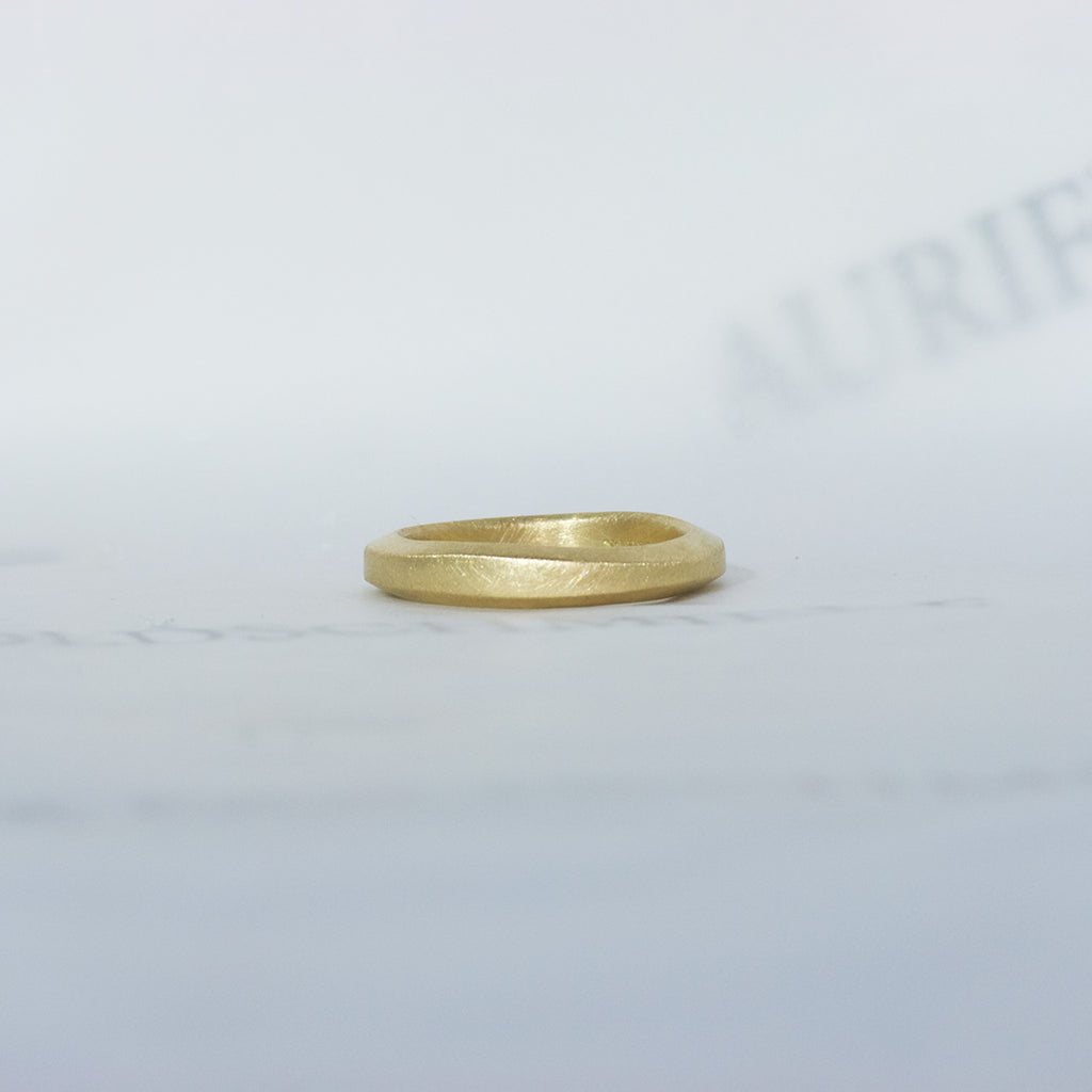 Aurifex Goldschmiede Koblenz Ring aus der Kollektion PUR in Gelbgold