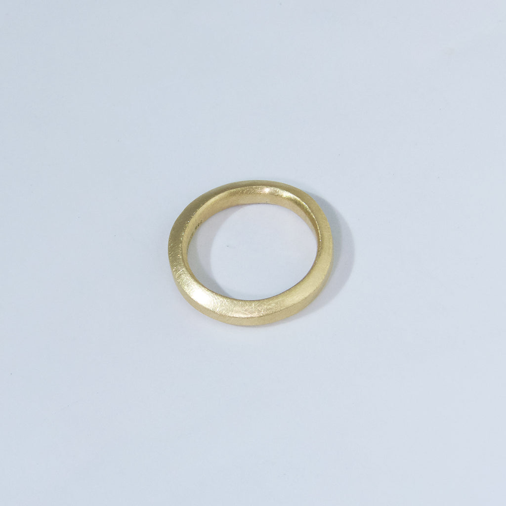 Aurifex Goldschmiede Koblenz Ring aus der Kollektion PUR in Gelbgold