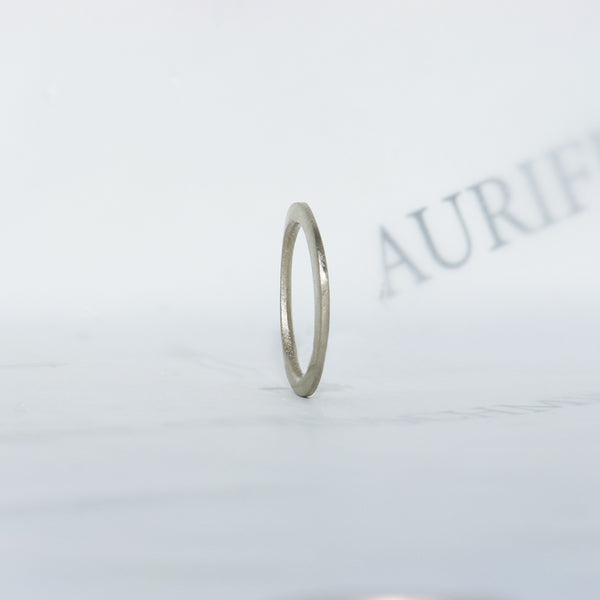 Aurifex Goldschmiede Koblenz Ring aus der Kollektion PUR in Weißgold