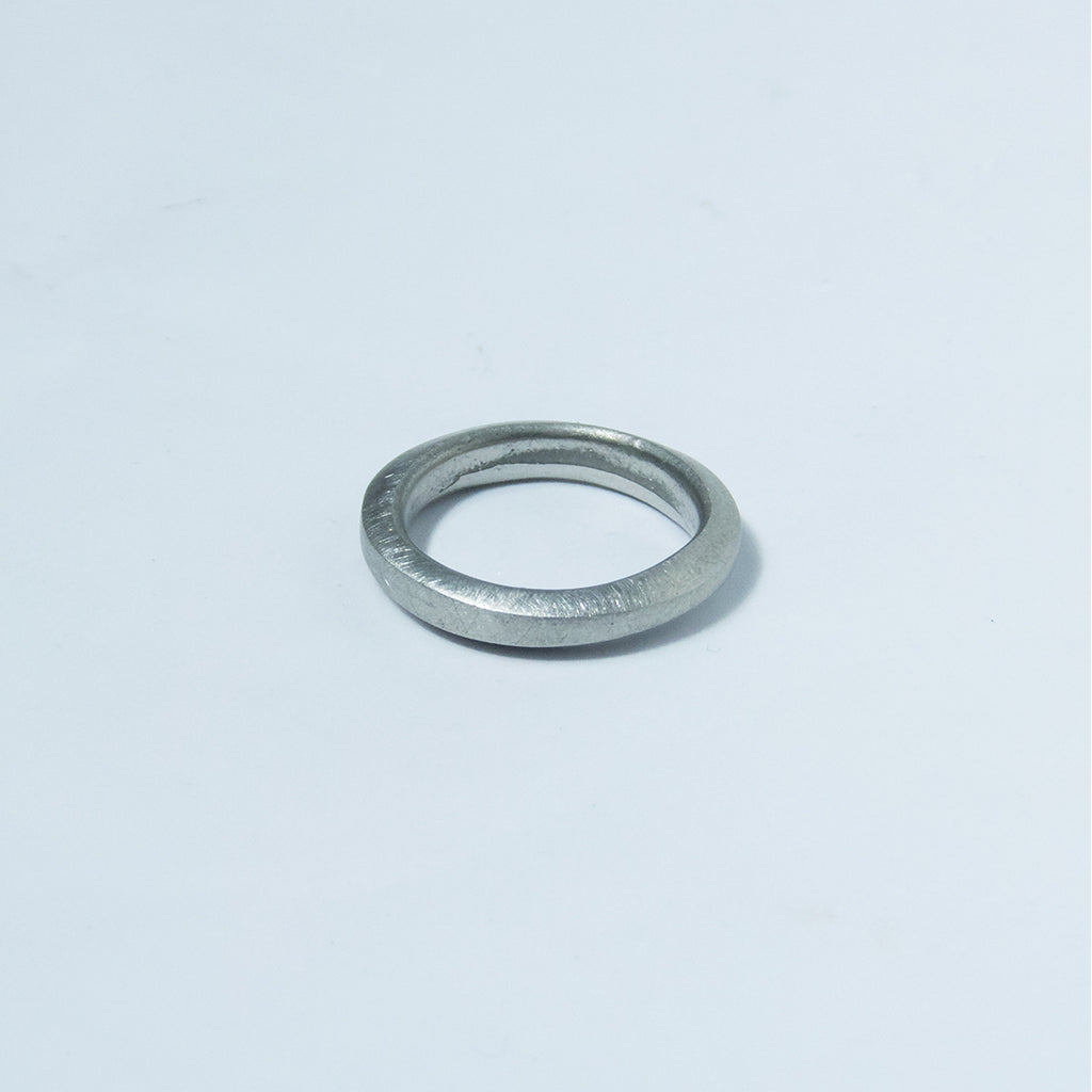 Aurifex Goldschmiede Koblenz Ring aus der Kollektion PUR in Platin