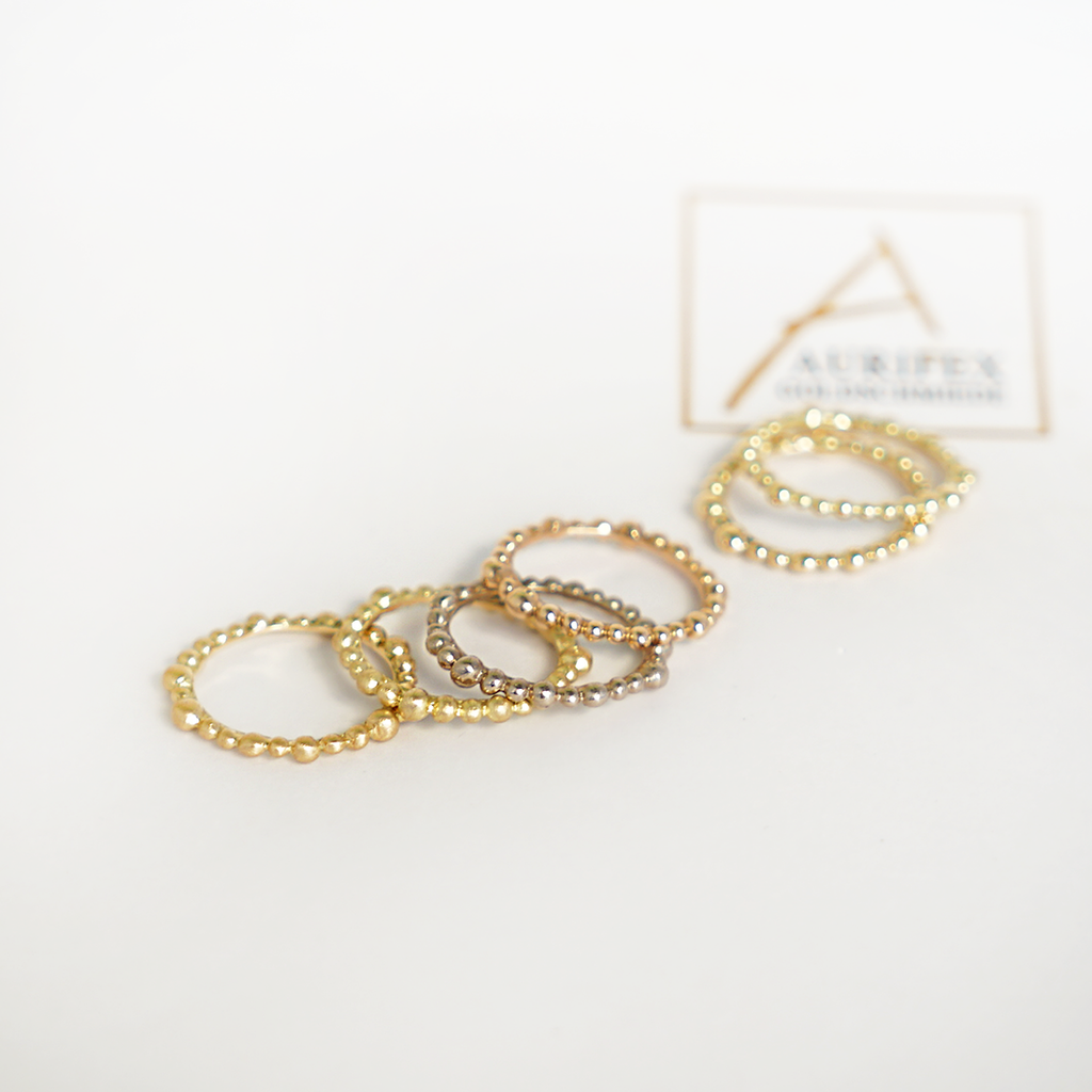 Aurifex Goldschmiede Koblenz Ringe aus der Kollektion Feine Form in Gold mit Kugeln