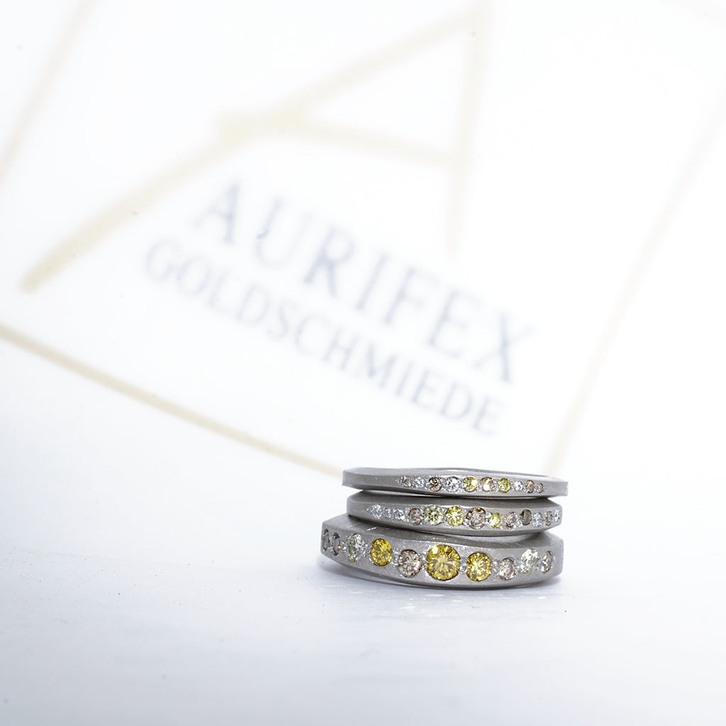 Aurifex Goldschmiede Ring aus der Kollektion PUR in Platin mit Brillanten
