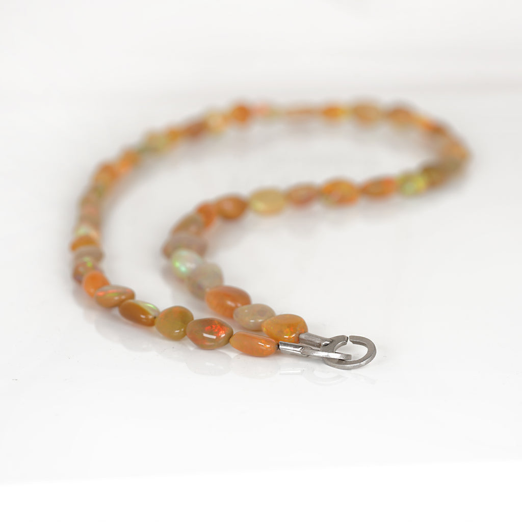 Aurifex Goldschmiede Koblenz Halsschmuck aus der Kollektion Unikat in Platin mit Opal