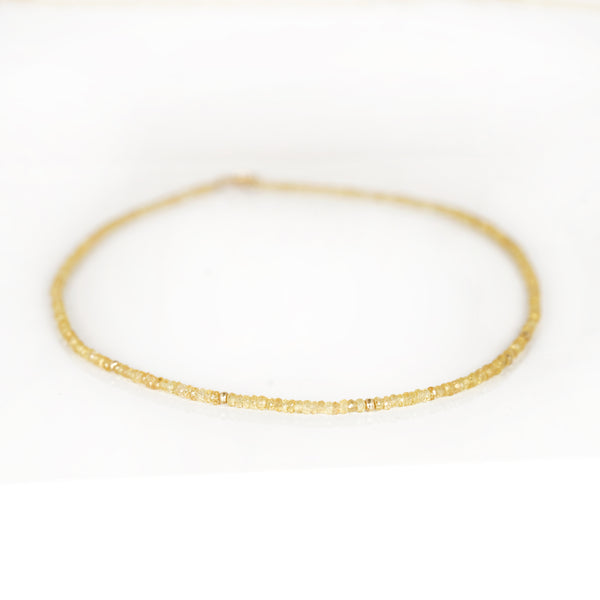 Aurifex Goldschmiede Koblenz Halsschmuck aus der Kollektion Unikat in Gelbgold mit Saphir