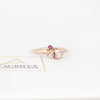 Aurifex Goldschmiede Koblenz Ring aus der Kollektion Unikat in Rotgold mit Brillant, Saphir und Perle