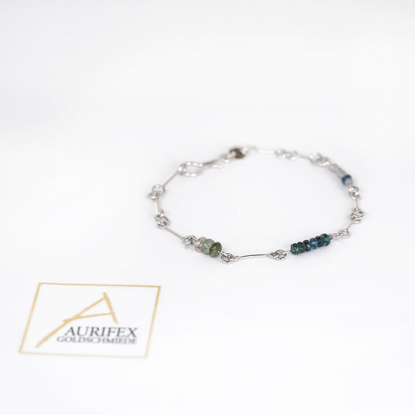 Aurifex Goldschmiede Koblenz Armband aus der Kollektion Unikat in Platin mit Turmalin und Labradorit