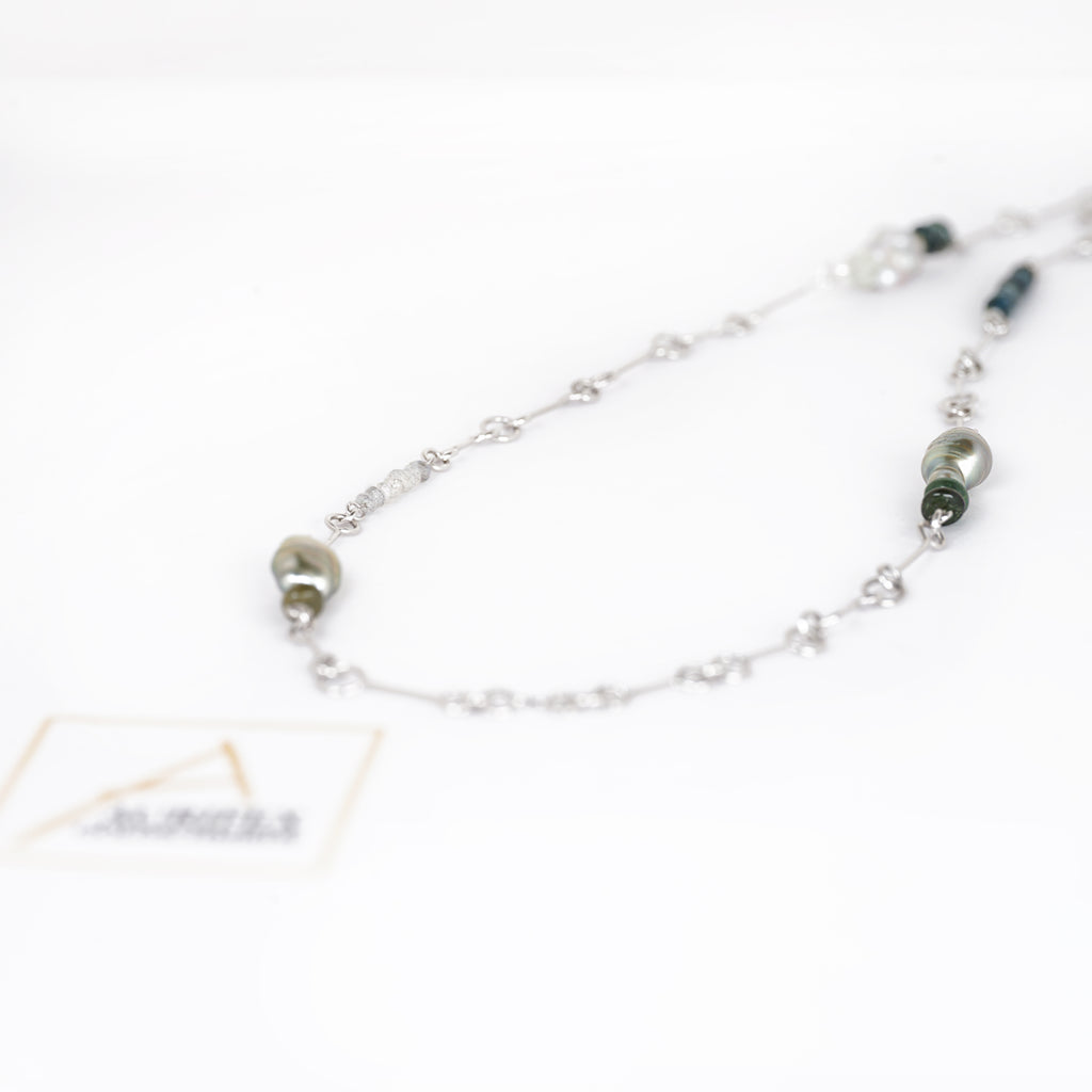 Aurifex Goldschmiede Koblenz Kette aus der Kollektion Unikat in Platin mit Turmalin und Labradorit und Keshi Perle 