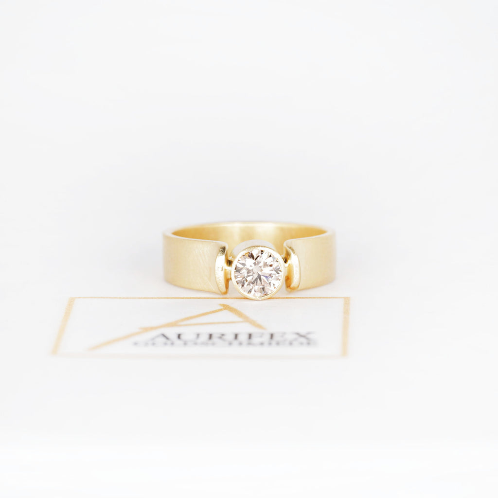 Aurifex Goldschmiede Koblenz Ring aus der Kollektion Diamant in Gelbgold mit Brillant