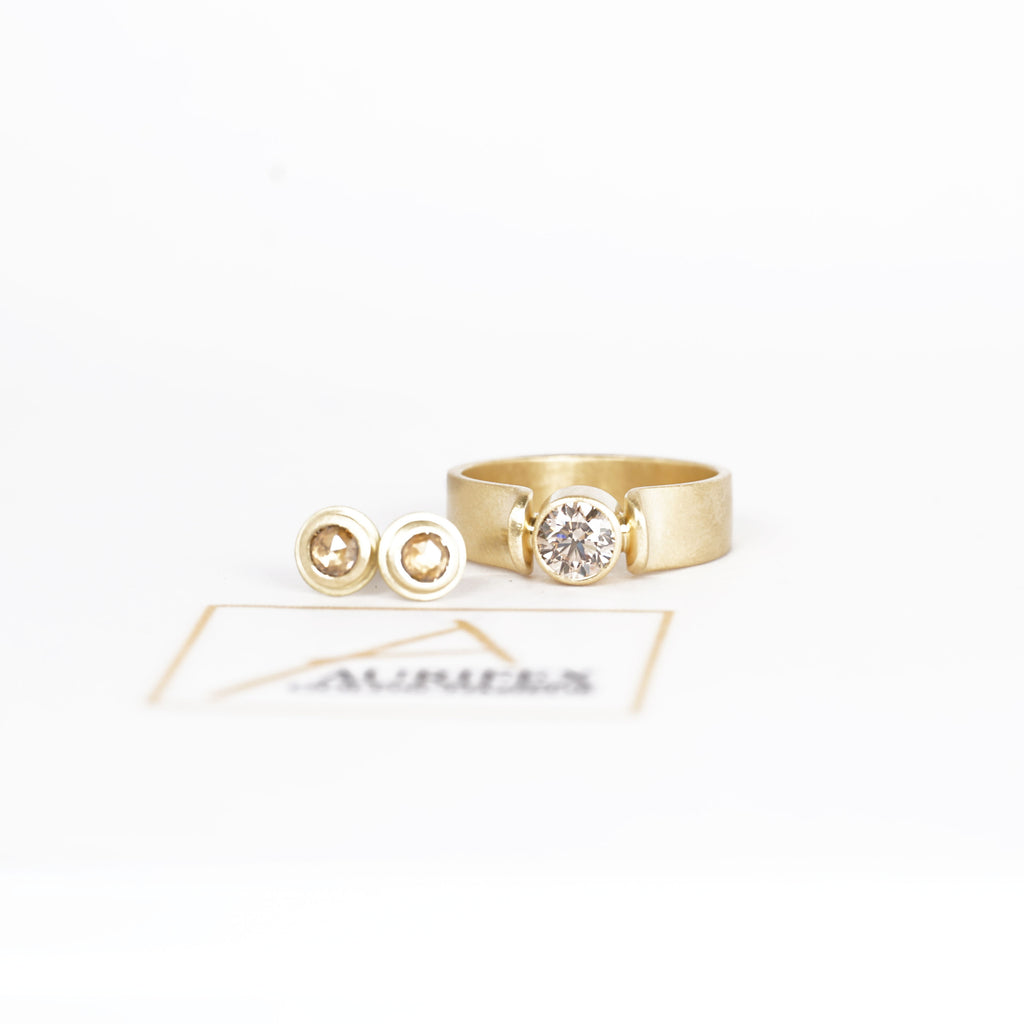 Aurifex Goldschmiede Koblenz Ring aus der Kollektion Diamant in Gelbgold mit Brillant