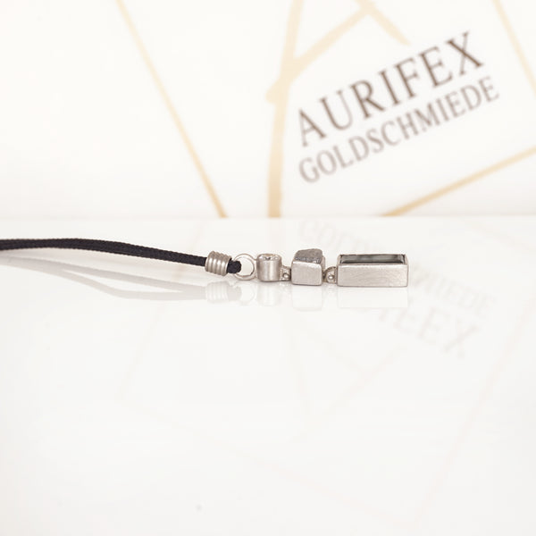 Aurifex Goldschmiede Koblenz Anhänger aus der Kollektion Unikat in Platin mit Turmalin und Diamant 
