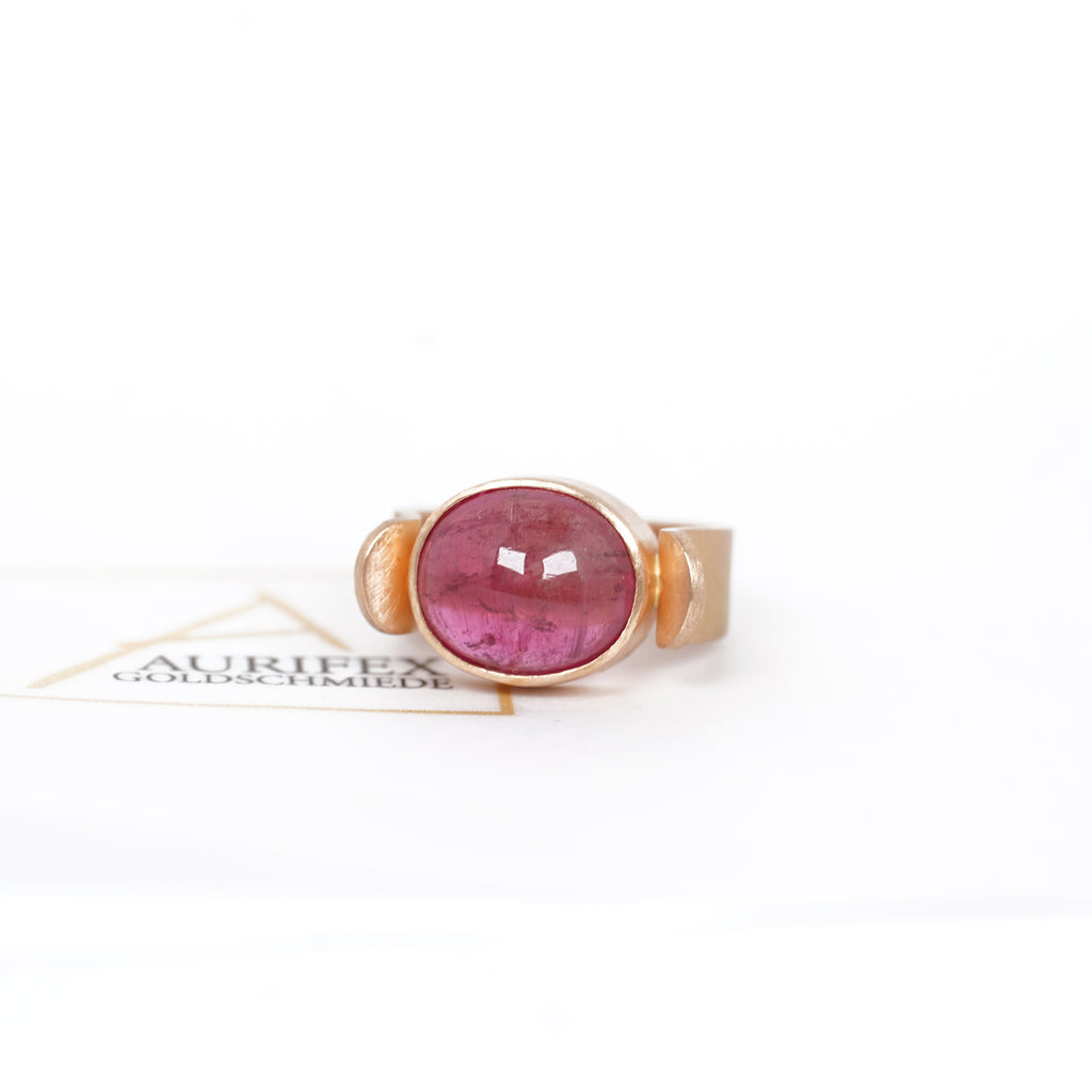Aurifex Goldschmiede Koblenz Ring aus der Kollektion Unikat in Rotgold mit Turmalin