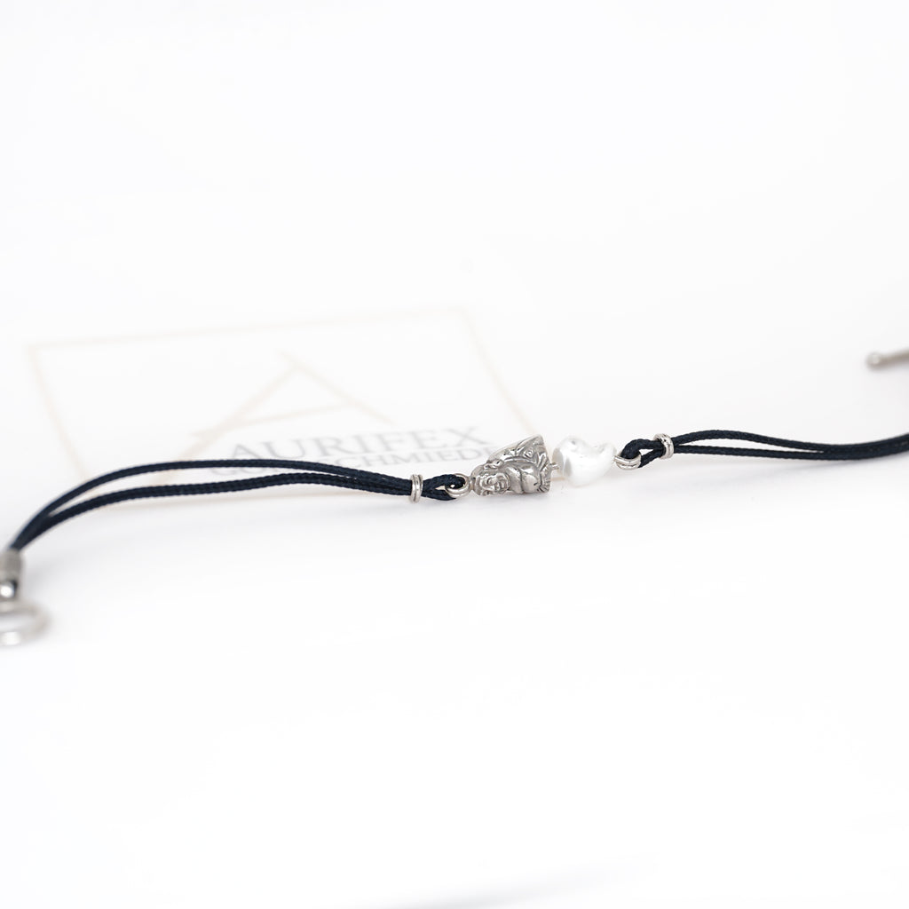 Aurifex Goldschmiede Koblenz Armband us der Kollektion Symbolique in Platin mit Keshi Perle