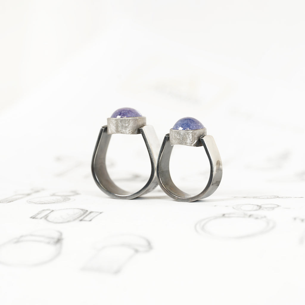 Aurifex Goldschmiede Koblenz Ring aus der Kollektion Unikat in Silber mit Platin und Tansanit