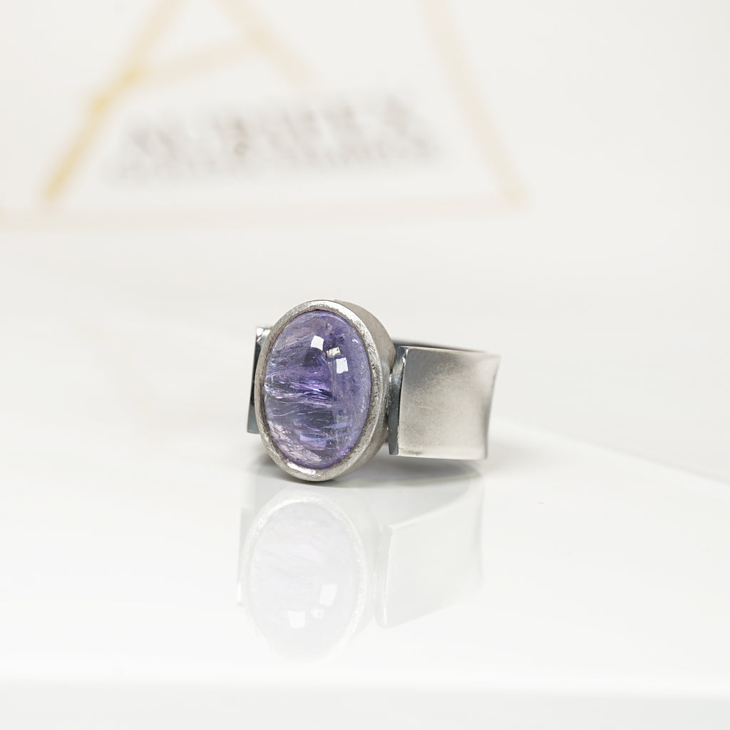 Aurifex Goldschmiede Koblenz Ring aus der Kollektion Unikat in Silber mit Platin und Tansanit