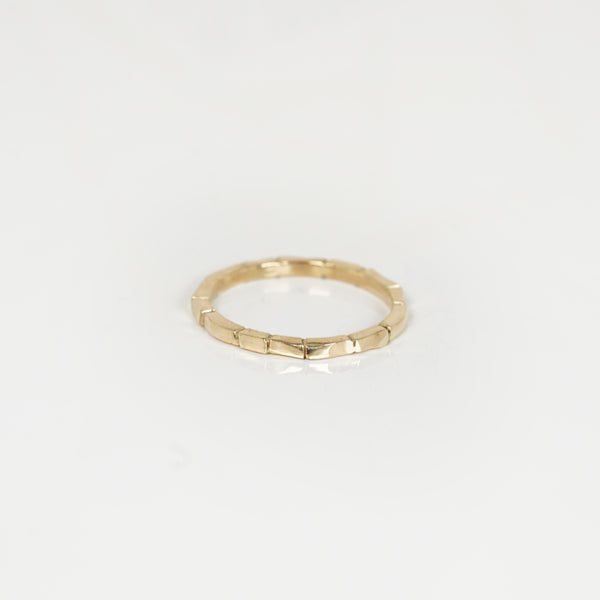 Aurifex Goldschmiede Koblenz Ring aus der Kollektion Flächen in Gelbgold