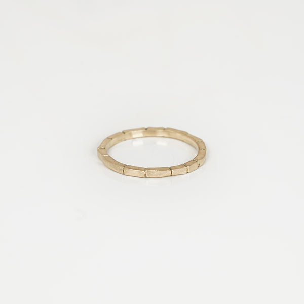 Aurifex Goldschmiede Koblenz Ring aus der Kollektion Flächen in Gelbgold