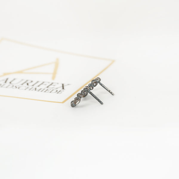 Aurifex Goldschmiede Koblenz Ohrringe aus der Kollektion Feine Form in Silber mit Kugeln