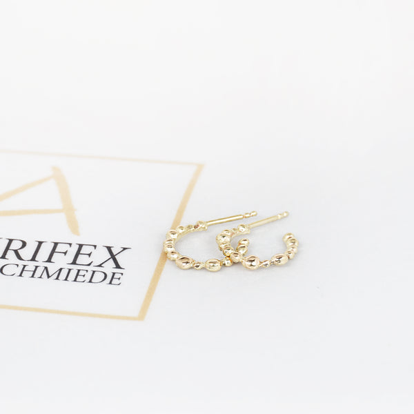 Aurifex Goldschmiede Koblenz Kreolen aus der Kollektion Feine Form in Gelbgold mit Kugeln