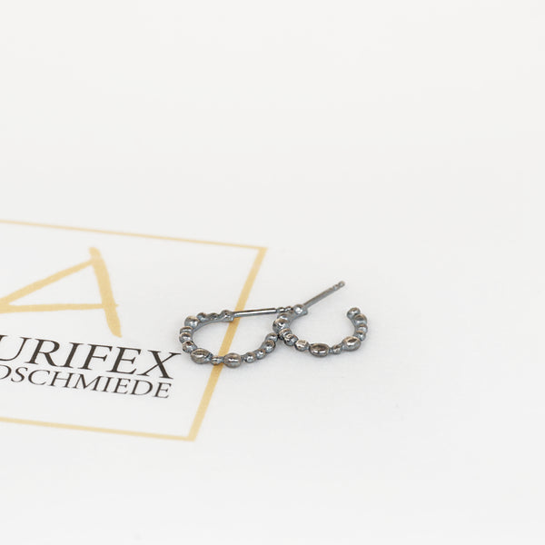 Aurifex Goldschmiede Koblenz Kreolen aus der Kollektion Feine Form in Silber mit Kugeln
