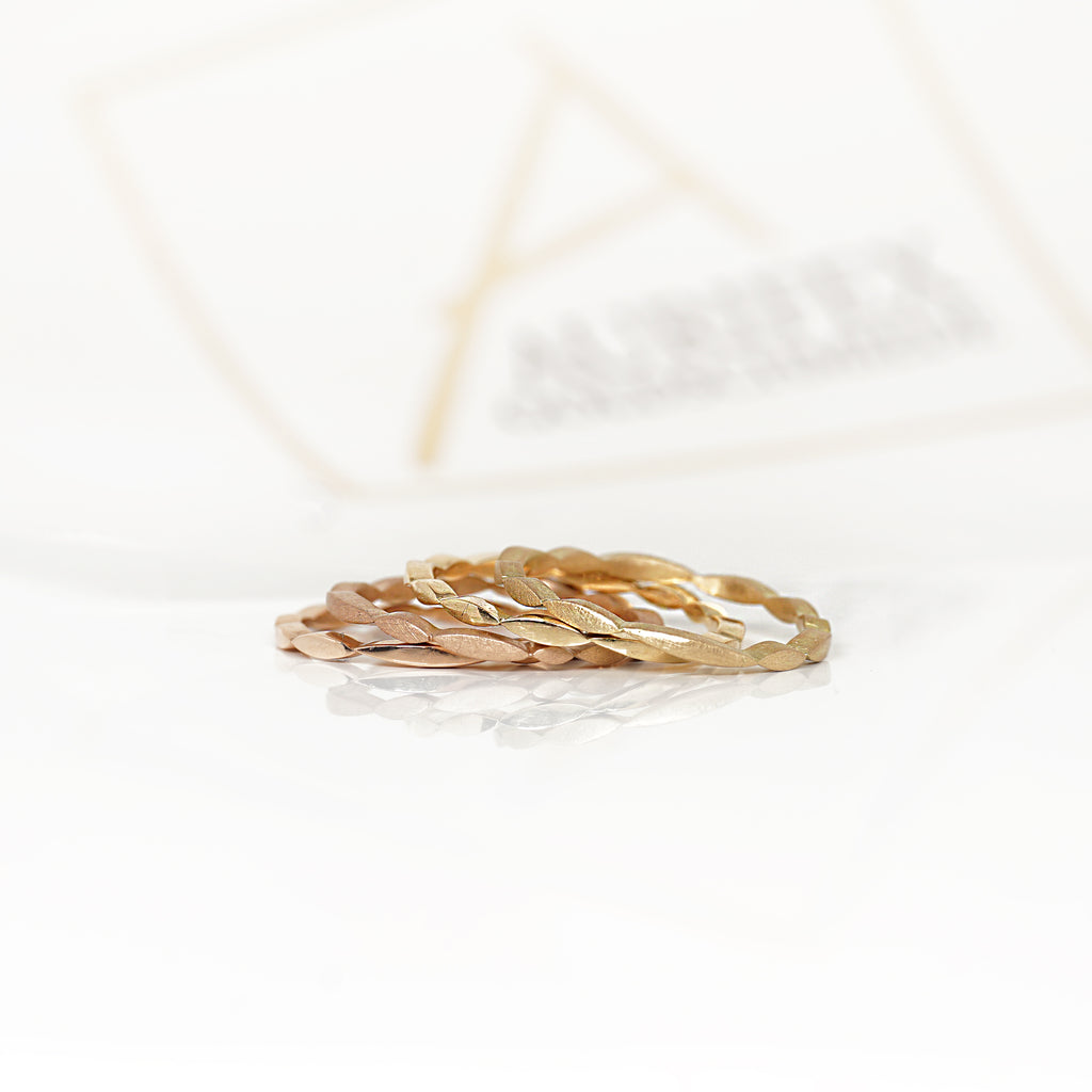 Aurifex Goldschmiede Koblenz Ring aus der Kollektion Feine Form in Rotgold 