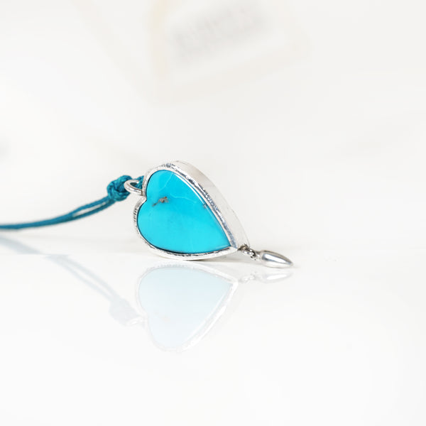 Aurifex Goldschmiede Koblenz Anhänger aus der Kollektion Herzen in Silber mit Chrysocoll