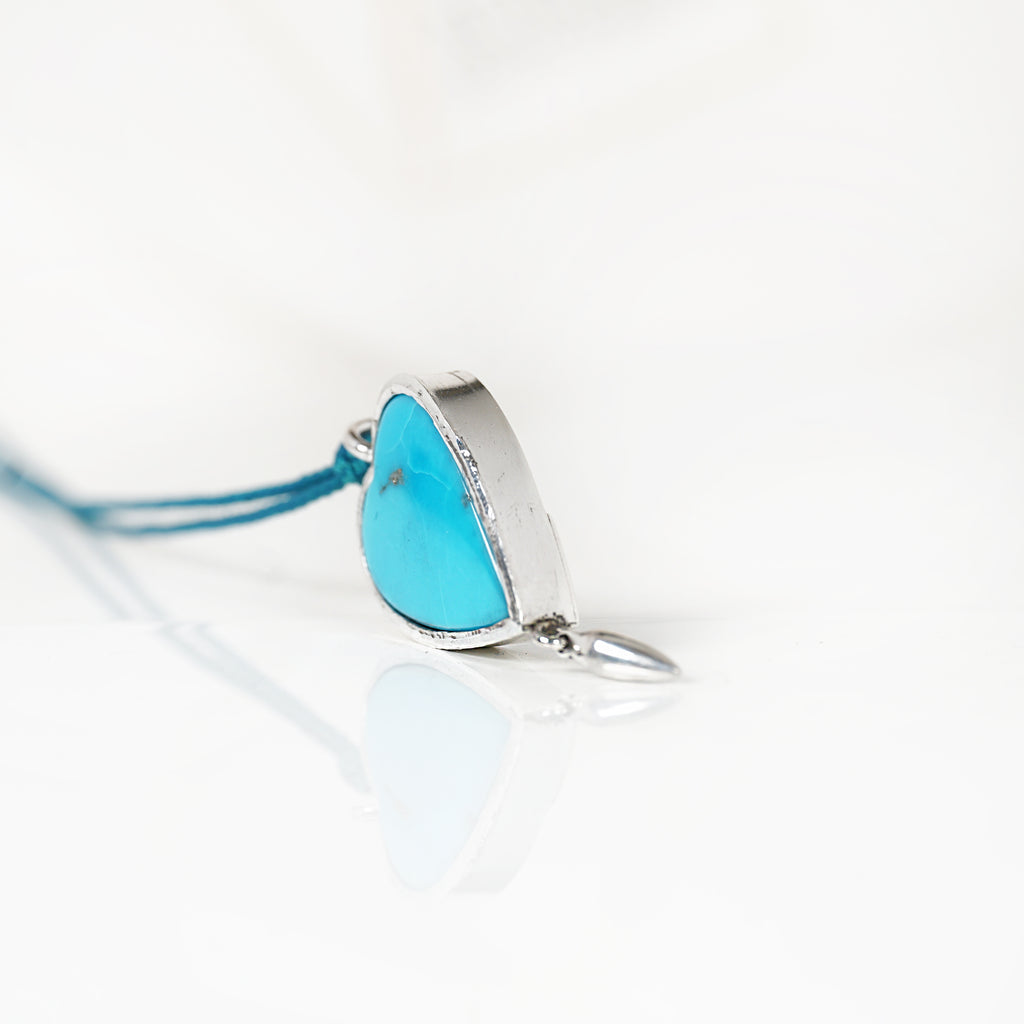 Aurifex Goldschmiede Koblenz Anhänger aus der Kollektion Herzen in Silber mit Chrysocoll