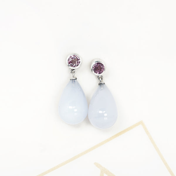 Aurifex Goldschmiede Koblenz Ohrringe aus der Kollektion Feine Form in Silber mit Chalcedon und Spinell