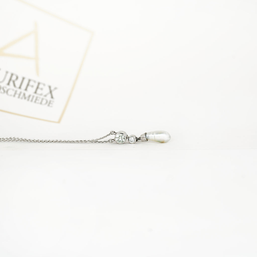 Aurifex Goldschmiede Koblenz Kette aus  der Kollektion Perlenkultur in 950/000 Platin mit Turmalin und Brillant