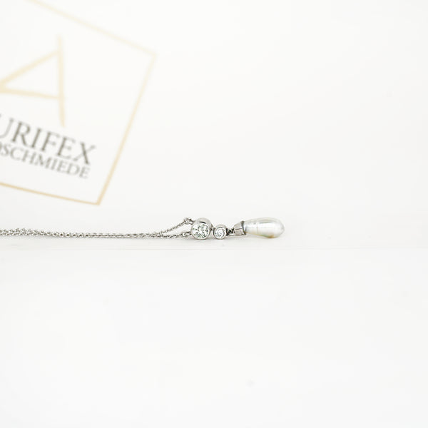 Aurifex Goldschmiede Koblenz Kette aus  der Kollektion Perlenkultur in 950/000 Platin mit Turmalin und Brillant