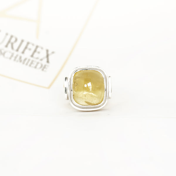 Aurifex Goldschmiede Koblenz Ring aus der Kollektion Unikat in Silber mit Platin und Beryll