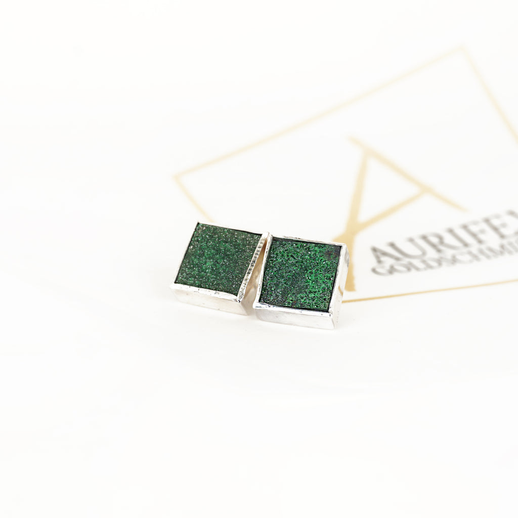 Aurifex Goldschmiede Koblenz Ohrringe aus der Kollektion Silber in Silber mit Uvarovit