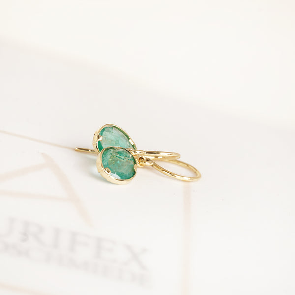 Aurifex Goldschmiede Koblenz Ohrschmuck aus der Kollektion Unikat in Gelbgold mit Smaragd