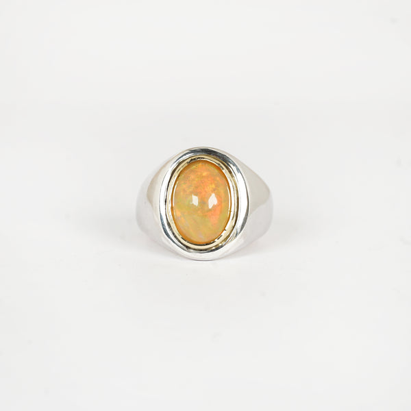 Aurifex Goldschmiede Koblenz Ring aus der Kollektion Unikat in Silber mit Gelbgold besetzt mit Opal aus Äthiopien