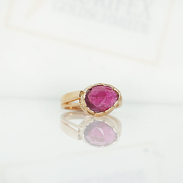 Aurifex Goldschmiede Koblenz Ring aus der Kollektion Unikat in Rotgold mit Rubellit