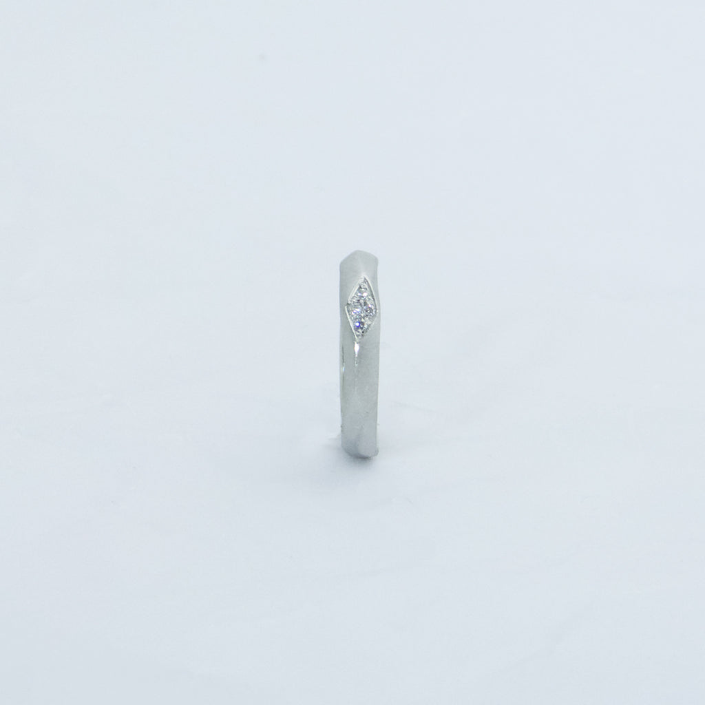 Aurifex Goldschmiede Ring aus der Kollektion Partnerringe und Eheringe in Platin mit Brillanten 