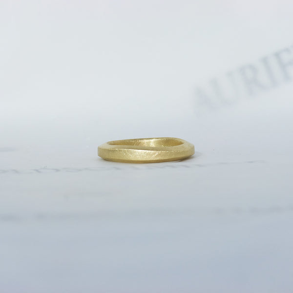 Aurifex Goldschmiede Koblenz Ring aus der Kollektion PUR in Gelbgold